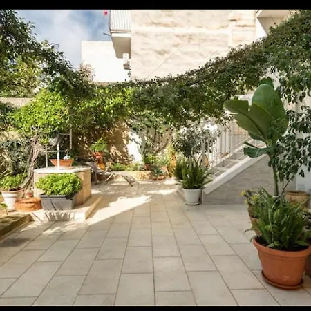 Bed and Breakfast Meraki